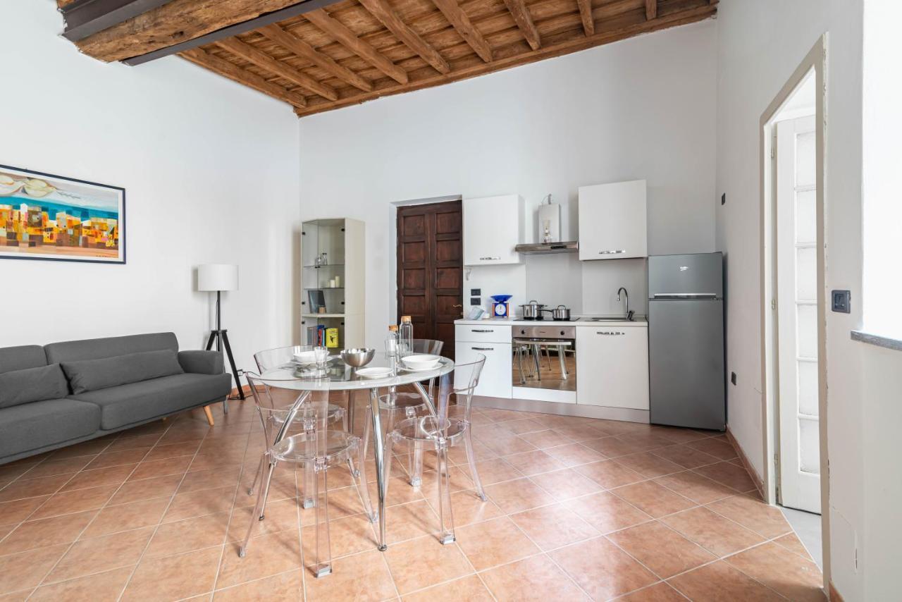 Ferienwohnung House Of Foscolo - Palazzo Cornazzani - By Host4U Pavia Exterior foto