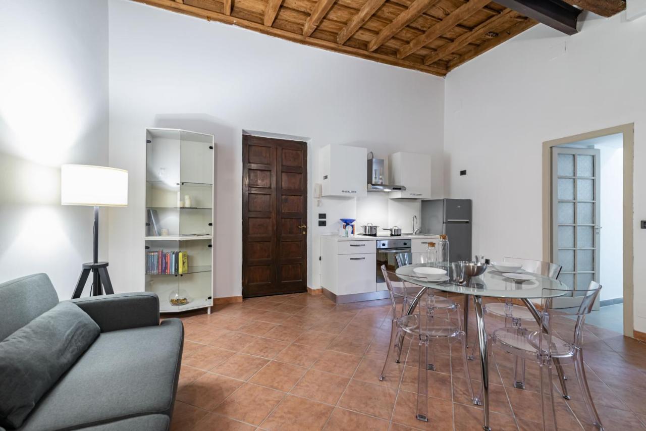 Ferienwohnung House Of Foscolo - Palazzo Cornazzani - By Host4U Pavia Exterior foto